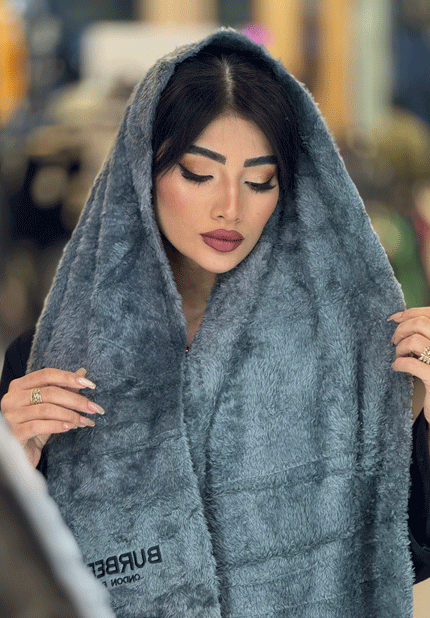 شال خزدار زنانه 